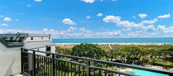 423 C Shipwatch by Avantstay Ocean Views Community Pool Close to Beach
