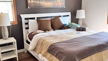 3 slaapkamers, een strijkplank/strijkijzer, reisbedje, gratis wifi