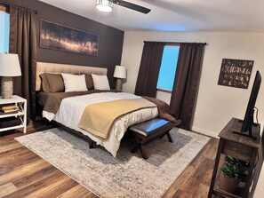 3 habitaciones, tabla de planchar con plancha y cuna de viaje 