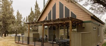 Luxury Chalet + Arcade  3BRD Dogs OK