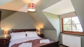 Chaumière | 3 chambres, décor unique, ameublement unique, accès au Wi-Fi (inclus)