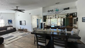 Interior - 3-Bedroom House with Lake View in Port Richey (Port Richey)