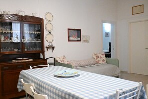 Dining - P058 - Porto Recanati, two-room apartment in the center 30 meters from the sea (Porto Recanati)