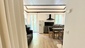 Uklassifisert bilde, 2 av 24, knapp