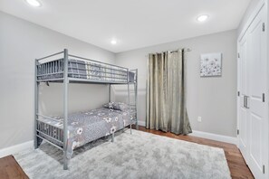 3 bedrooms, WiFi