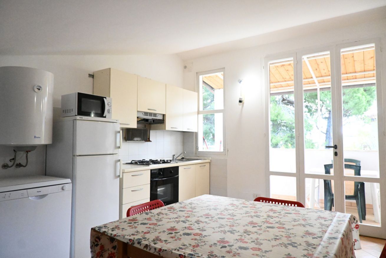 Fridge, oven, dishwasher