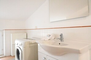 Interior - M437 – Marcelli, two-room apartment with air conditioning (Marcelli)