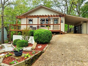 Exterior - Your Adventure Basecamp in NWA (Bella Vista)