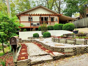 Exterior - Your Adventure Basecamp in NWA (Bella Vista)