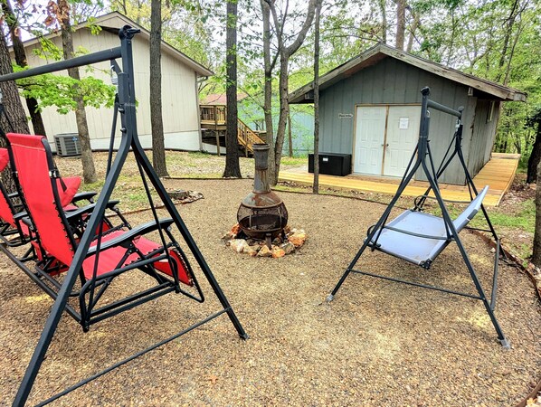 Terrace/patio - Your Adventure Basecamp in NWA (Bella Vista)