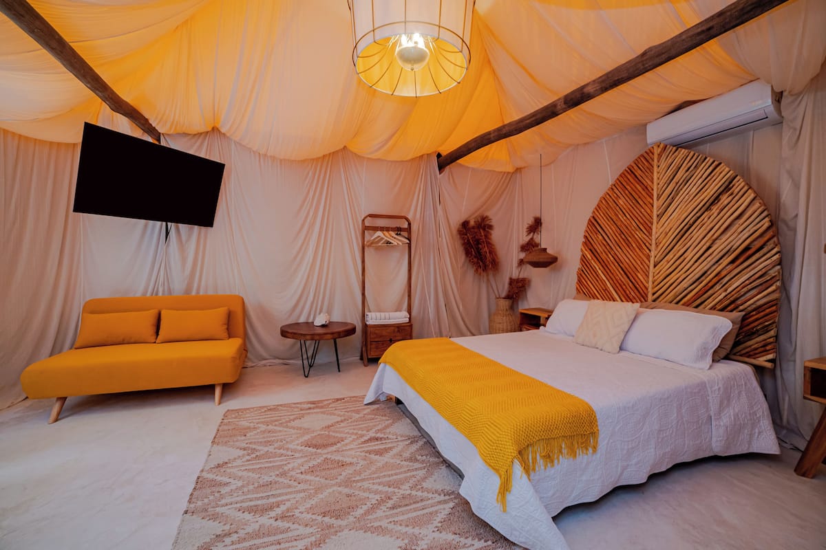 Deluxe Tent