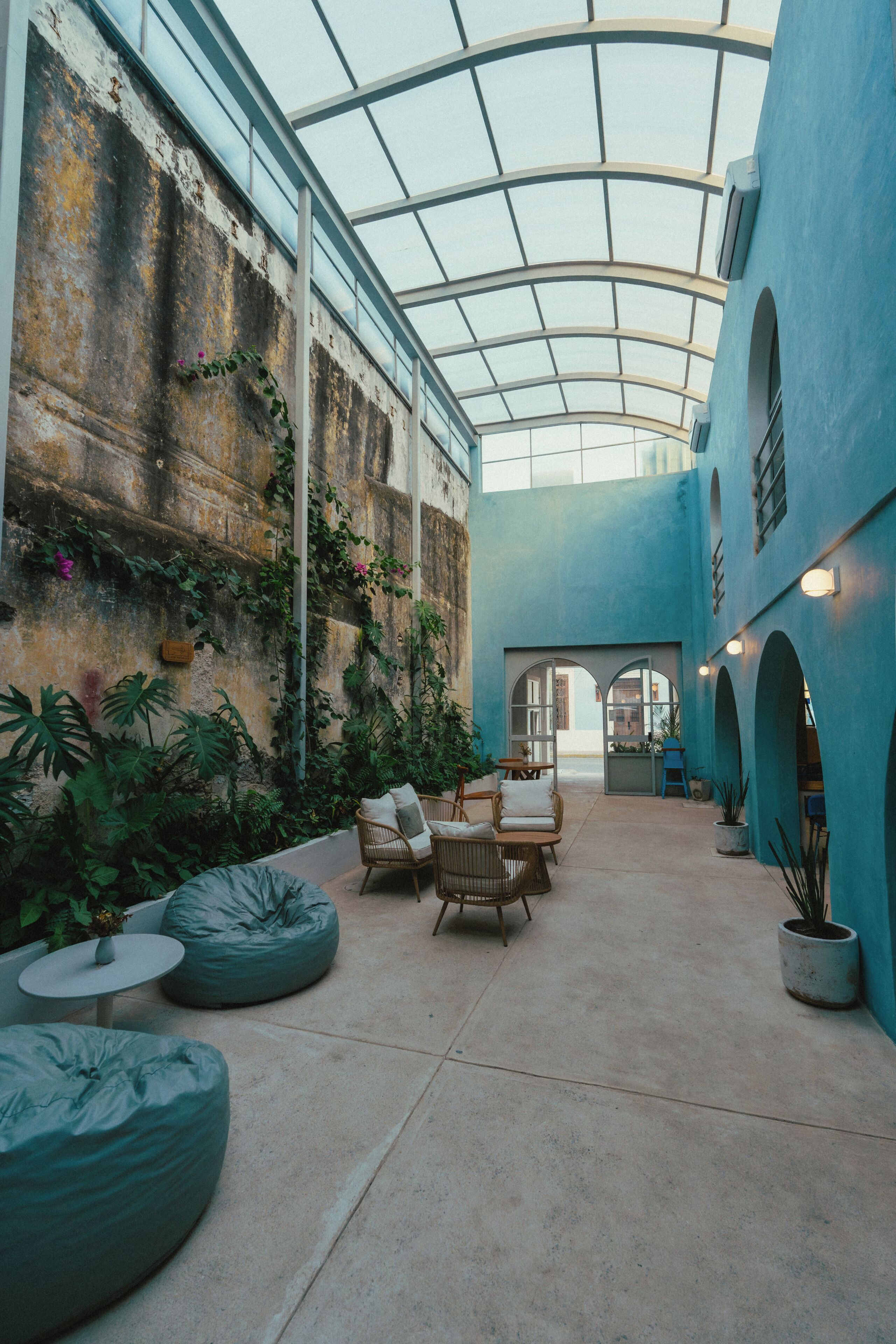 En 32-tommers smart-TV med kabel-kanaler