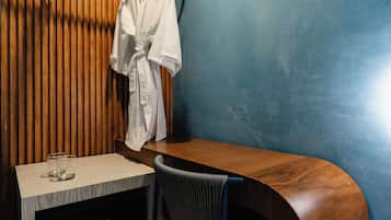 Classic Room | Premium bedding, down duvets, pillow-top beds, minibar