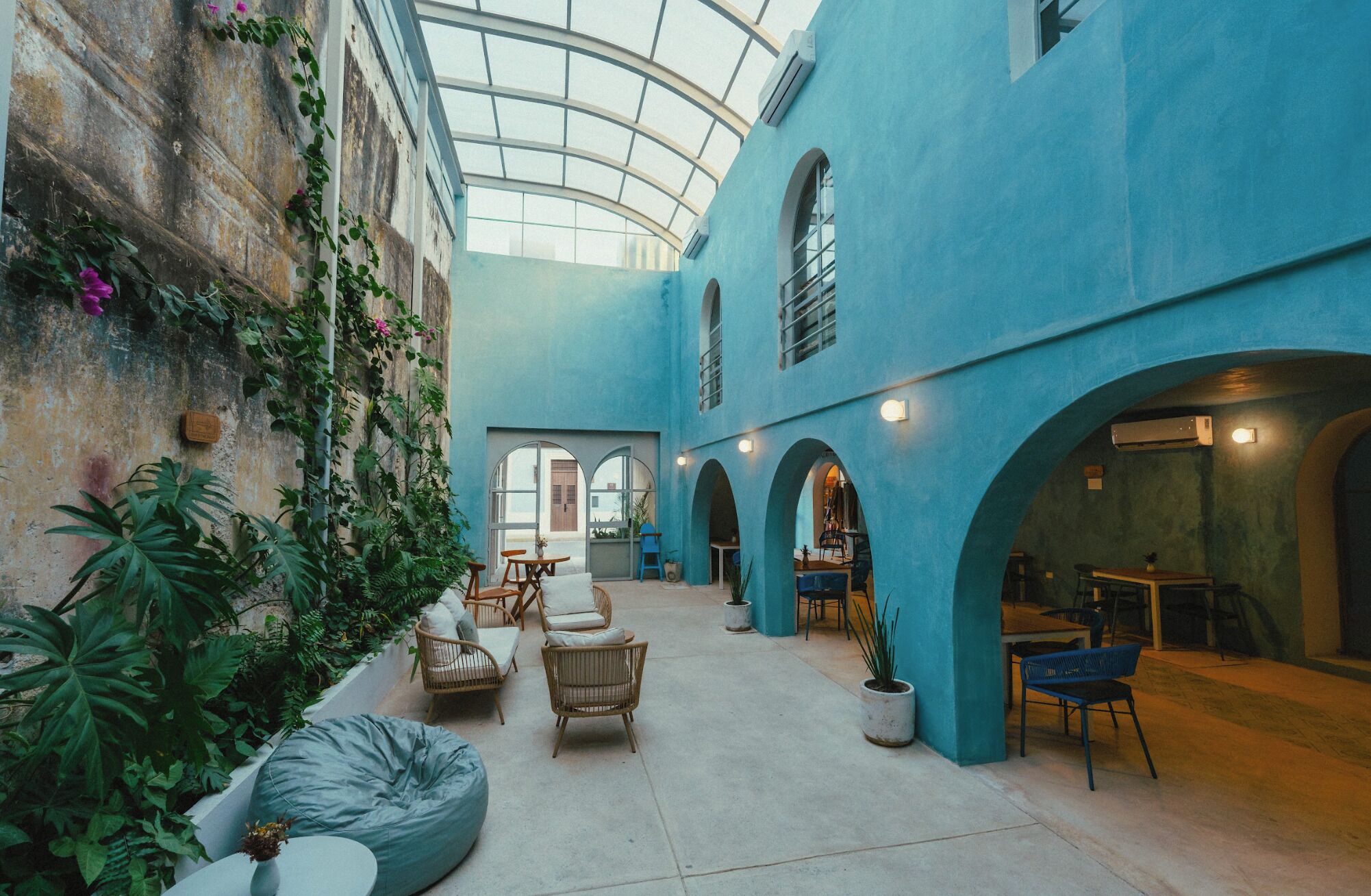 Premium bedding, down duvets, pillow-top beds, minibar