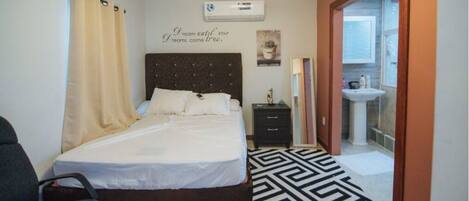 1 chambre, fer et planche à repasser, Wi-Fi, draps fournis