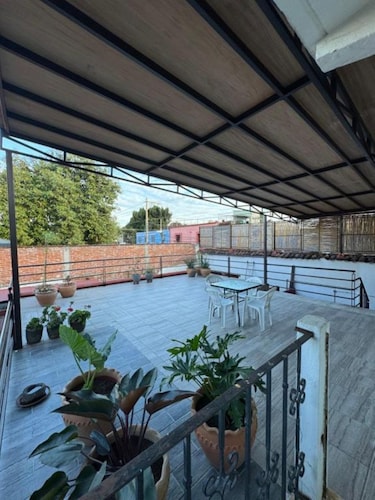 Purple - 10 minutes from downtown Oaxaca! Housing with family history