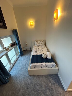 4 Schlafzimmer, Bügeleisen/Bügelbrett, kostenloses WLAN, Bettwäsche