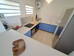Microonde, forno, piano cottura, lavastoviglie