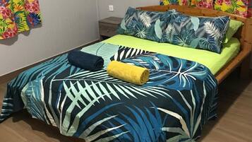 1 bedroom, iron/ironing board, WiFi (free), bed sheets