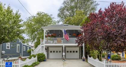 One Bedroom Apartment in Center of Cape May with 5 Day Miniimum Stays