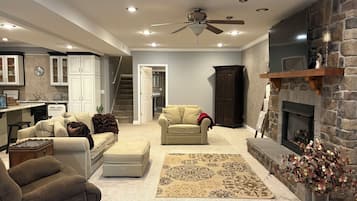 TV connectée, cheminée