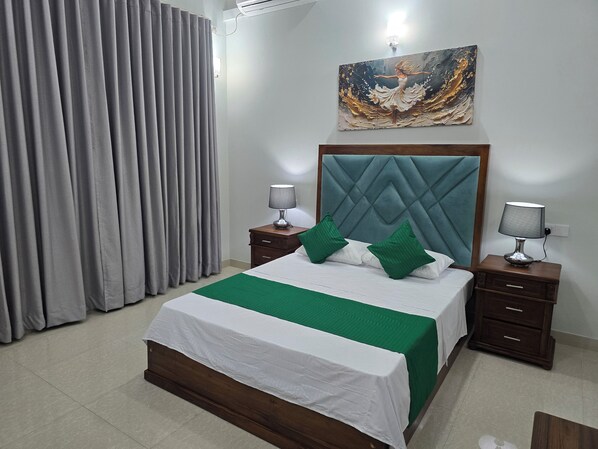 3 عدّة غرف نوم ومكتب ومكواة/لوح كي وواي فاي مجانًا