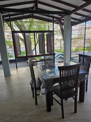 تناول الطعام