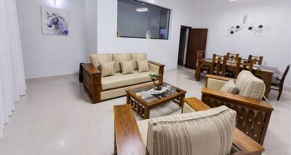 Luxury 3BR Apartment with Balcony in Colombo 7 Prime Location