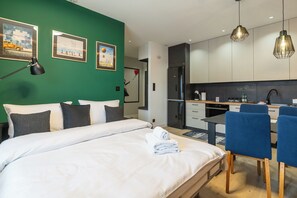 1 室のベッドルーム、アイロン / アイロン台、WiFi、ベッドシーツ