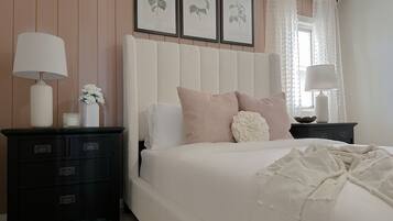 3 bedrooms, iron/ironing board, WiFi, bed sheets