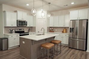 Private kitchen - Modern Quality Comfort (Greensboro)