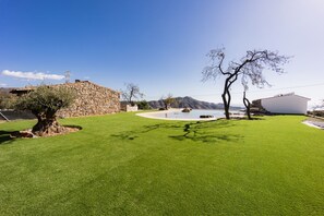 Property grounds - Cortijo Rural Fandango 3 - Pool and Mountain (Almuñecar)