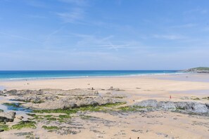 Beach - Tide's Edge is a large waterfront retreat sleeping 10 in a prime position (Fistral)