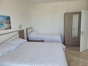 1 bedroom, iron/ironing board, WiFi, bed sheets