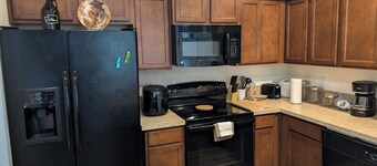 Fabulous 3-bedroom house with WiFi in Tacoma