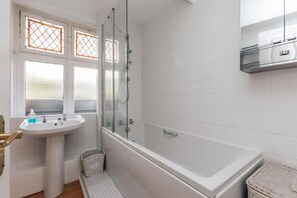 Apartment - Water s Edge - From 300 Per Night (Henley-on-Thames)