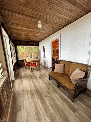 Cottage Number "1"  is a Terrific 2-bedroom cottage on Hubbard Lake