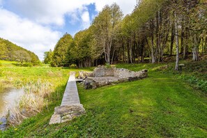 Property grounds - Exclusive 100-Acre Modern Estate Designed Home (Alton)