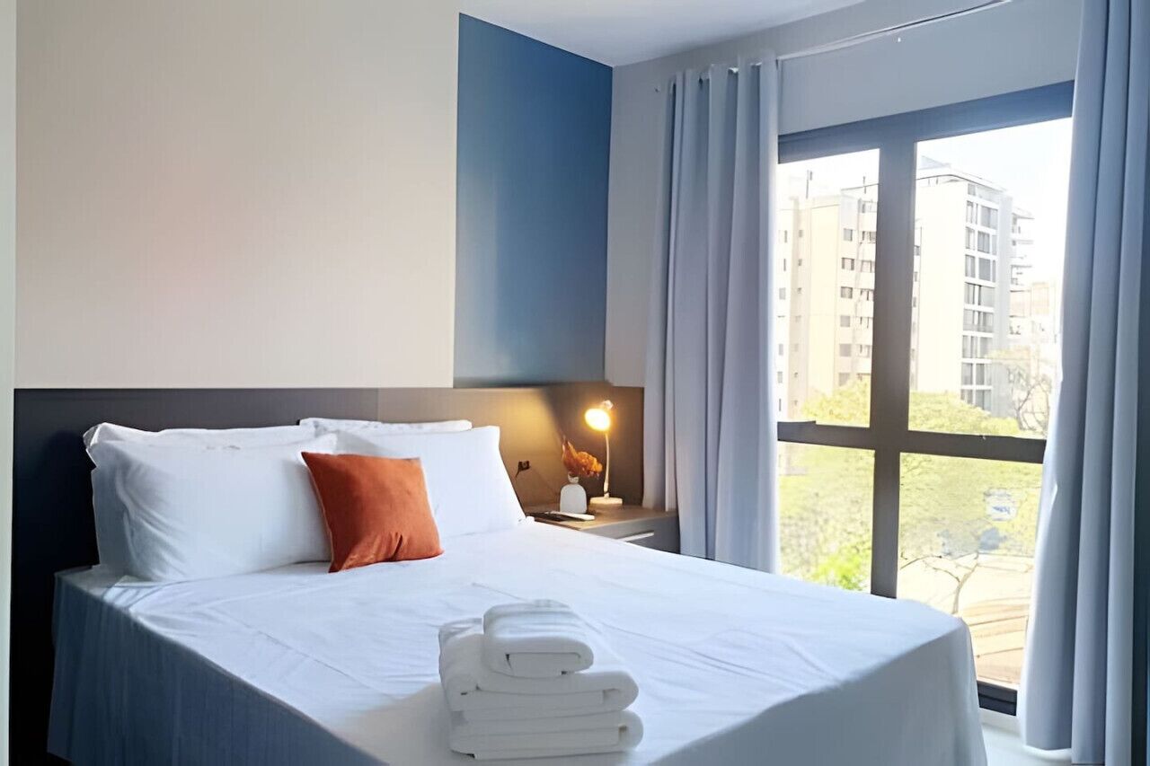 2 bedrooms, desk, iron/ironing board, travel crib