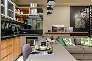 Interior - Studio Completo e elegante no Lifespace - 16b (Curitiba)