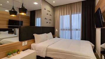 2 bedrooms, desk, iron/ironing board, travel crib