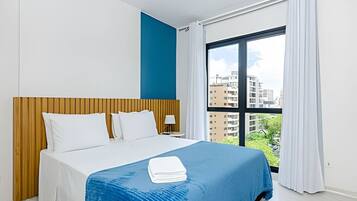 2 bedrooms, desk, iron/ironing board, travel crib