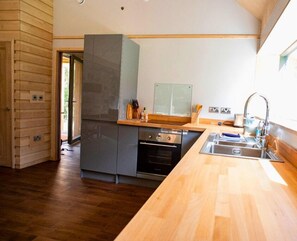 Mikrowelle, Ofen, Geschirrspüler