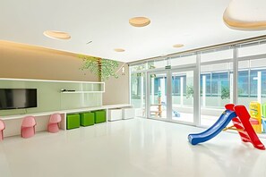 Children's area - Studio para 4 no Lifespace Curitiba com vaga e ar (Curitiba)