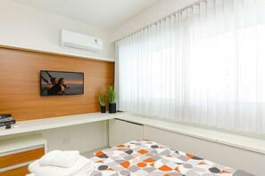 1 bedroom, desk, iron/ironing board, travel crib - Studio para 4 no Lifespace Curitiba com vaga e ar (Curitiba)