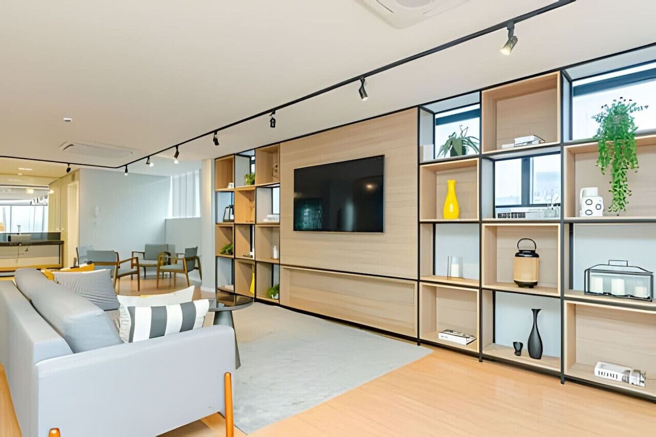 Um Quarto E Sala, Ar No Descolado Edifício Elysia. - 쿠리티바