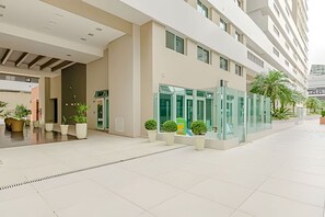 Property grounds - Estúdio Clean moderno com ar no Lifespace Curitiba (Curitiba)