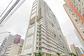 Exterior - Estúdio Clean moderno com ar no Lifespace Curitiba (Curitiba)