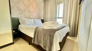 2 bedrooms, desk, iron/ironing board, travel cot - 2 Quartos, Vista Incrível e Garagem no Lifespace (Curitiba)