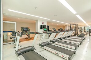 Fitness facility - Studio industrial e moderno no Lifespace Curitiba (Curitiba)